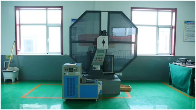 擺錘沖擊試驗機(jī)及沖擊試驗低溫儀